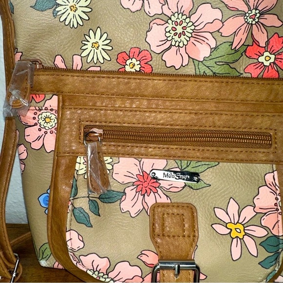 Multi Sac Margate Floral Crossbody Purse Bag in Tan w/ Flower Print - Picture 5 of 7